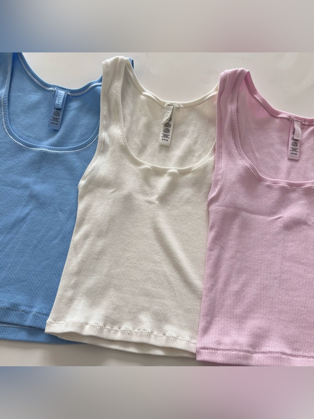 Skims Cherry Blossom Tank Set of 3 Size S - Picture 3 of 8